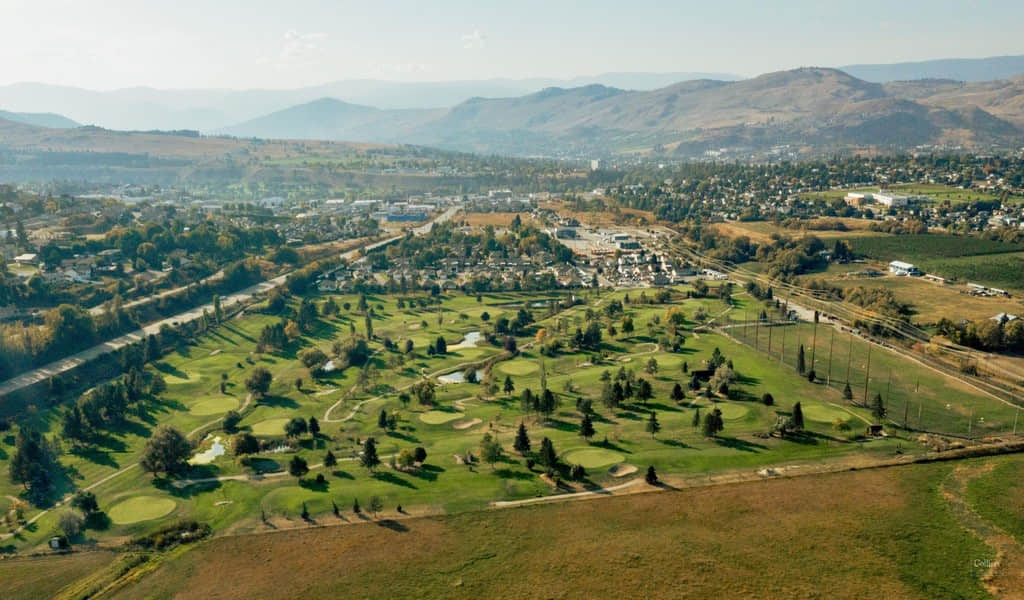 温哥华工业地产开发商Denciti购买Kelowna高尔夫球场